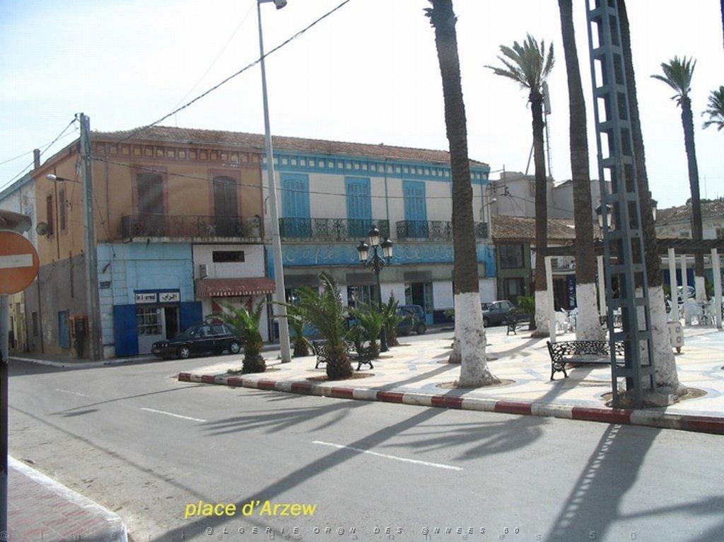ORAN MAI 2008 3501_place d'arzew.jpg